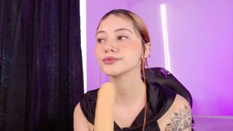 Annie online show from July 15, 10:48 pm
