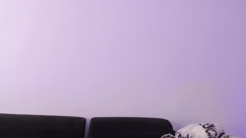 Annie  Alex online show from February 8, 5:39 pm