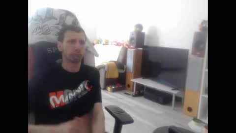 LoyalDog online show from April 30, 4:02 pm