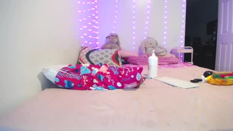  INDEPENDENT MODEL next srteam 240624 online show from March 4, 12:50 am