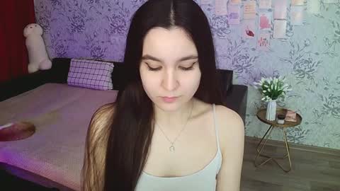 Annie online show from December 8, 9:13 am