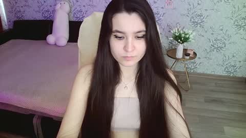 Annie online show from February 7, 6:35 am