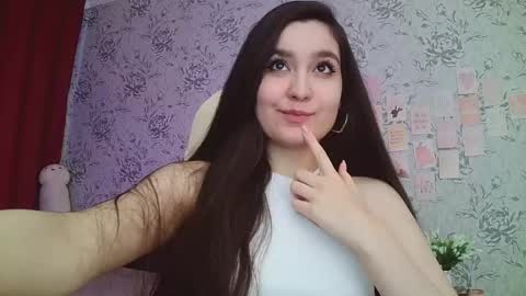 Annie online show from March 2, 4:28 am