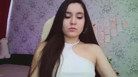 Annie online show from March 2, 7:32 am