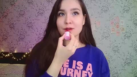 Annie online show from September 26, 9:24 am