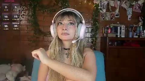 Anny  IG online show from July 16, 10:05 pm