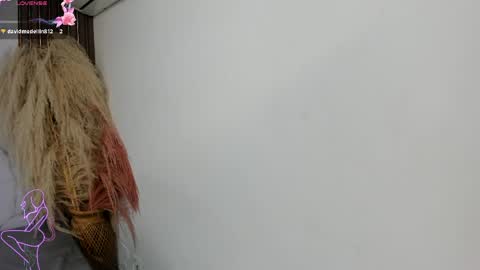 Snapshot of annyhathaway chatting on April 13, 8:47 pm Anny online show from April 13, 8:47 pm