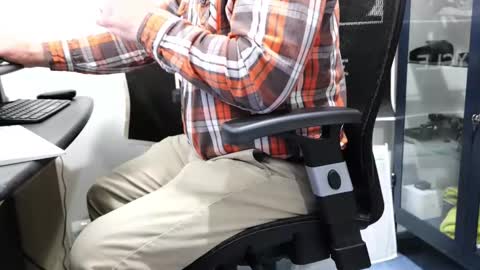 D online show from February 5, 2:33 pm