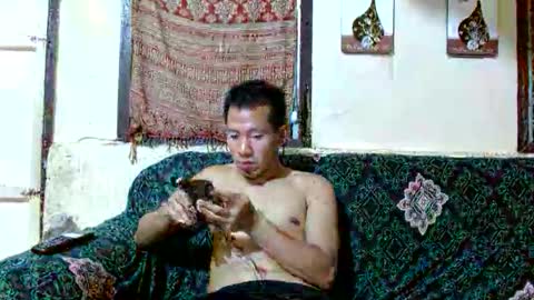 anonymous19982611 online show from June 7, 4:22 pm
