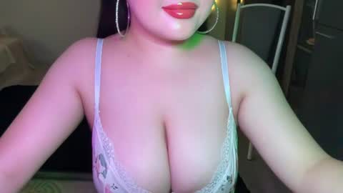 Snapshot of anora_sunny chatting on July 16, 5:41 pm Any online show from July 16, 5:41 pm