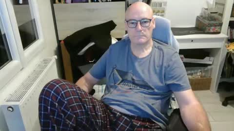 Snapshot of antares590 chatting on February 16, 6:32 pm antares590 online show from February 16, 6:32 pm