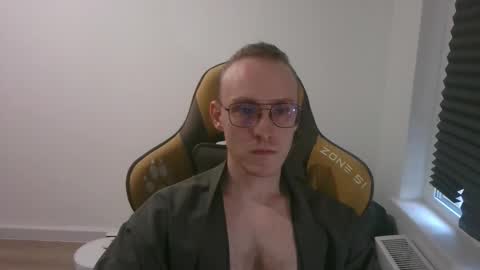 Snapshot of anthonythorn chatting on March 15, 3:07 pm anthonythorn online show from March 15, 3:07 pm