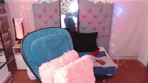 antolyh_c online show from February 14, 12:24 pm