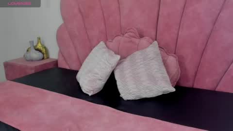 Snapshot of antonella_foxxxx chatting on April 14, 12:55 pm antonella_foxxxx online show from April 14, 12:55 pm