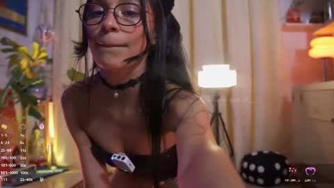 Snapshot of antonella_maitt chatting on June 21, 12:24 am Nell. online show from June 21, 12:24 am