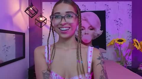 Antonella online show from March 25, 12:00 pm