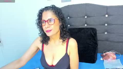antonella_rizzo01 online show from June 14, 8:44 pm
