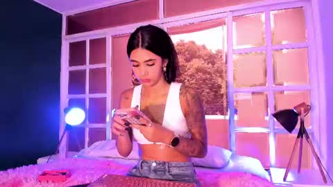 Antonella Rossi online show from July 12, 2:30 pm