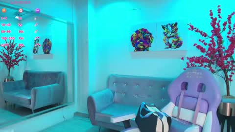 Snapshot of antonella_wiild chatting on May 7, 3:45 am Antonella online show from May 7, 3:45 am