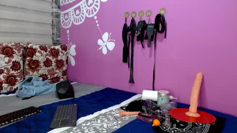 AntonellaAndNoah online show from February 7, 5:44 am