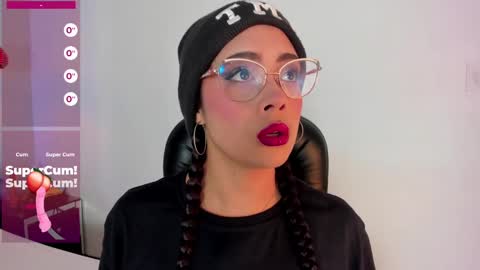 A N T O N E L L E  online show from February 28, 11:25 am