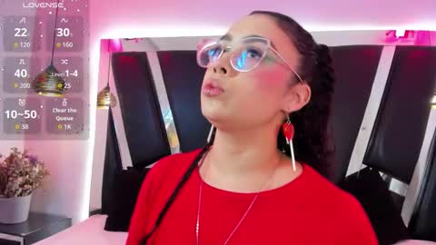 A N T O N E L L E  online show from September 30, 11:37 am