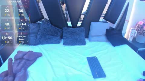 A N T O N E L L E  online show from November 26, 11:22 am