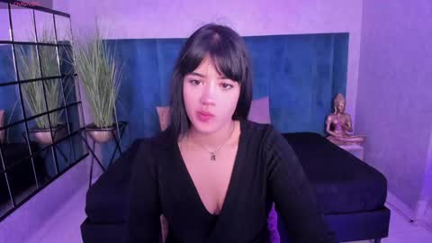 A N T O N I A online show from May 19, 11:38 am