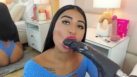 Antonia online show from April 15, 3:08 pm