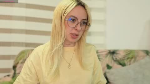 Antonia online show from June 9, 1:06 am