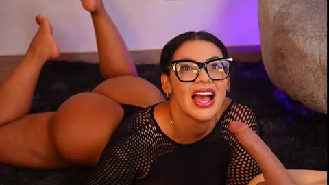 Dulce Maria online show from March 26, 1:55 am