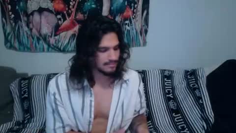Snapshot of apachewithawebcam chatting on July 11, 12:13 am ApacheWithWebcam online show from July 11, 12:13 am