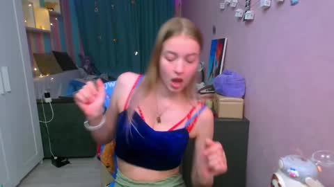 Aphrodite online show from February 19, 4:00 pm