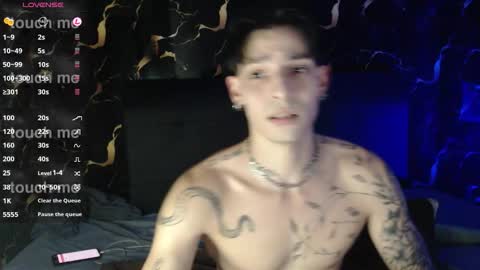 Snapshot of apolo01_ chatting on March 2, 12:46 am Apolo online show from March 2, 12:46 am