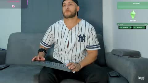 apolo_strange online show from October 31, 5:08 am