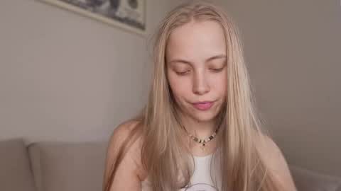 Snapshot of appr0ved chatting on May 31, 4:14 pm REYNA my friend online show from May 31, 4:14 pm