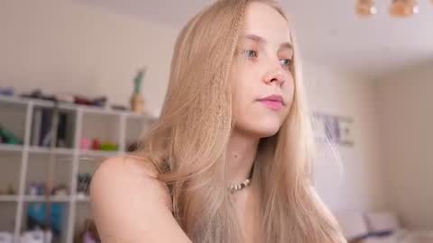 Snapshot of appr0ved chatting on June 22, 3:09 pm REYNA my friend online show from June 22, 3:09 pm