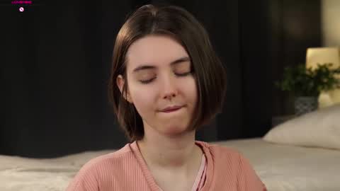 Meghan online show from March 4, 1:39 pm