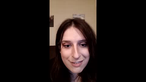 Snapshot of apri1f1owers chatting on March 4, 9:15 am apri1f1owers online show from March 4, 9:15 am