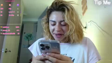 Snapshot of april_dumont5 chatting on July 3, 11:05 am April Dumont online show from July 3, 11:05 am