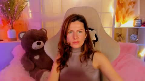 Snapshot of aprill_o_nill chatting on December 3, 10:50 am aprill_o_nill online show from December 3, 10:50 am