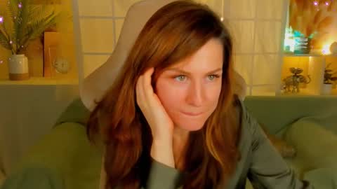 Snapshot of aprill_o_nill chatting on December 17, 4:32 pm aprill_o_nill online show from December 17, 4:32 pm