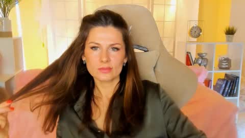 Snapshot of aprill_o_nill chatting on January 16, 11:58 am aprill_o_nill online show from January 16, 11:58 am