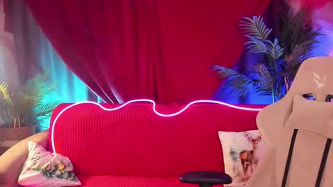 Snapshot of aprill_o_nill chatting on February 15, 5:42 pm aprill_o_nill online show from February 15, 5:42 pm