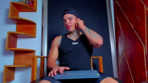 AquilesElpapi online show from April 14, 2:01 pm