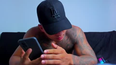 Snapshot of aquiles_elpapi chatting on July 11, 2:09 pm AquilesElpapi online show from July 11, 2:09 pm