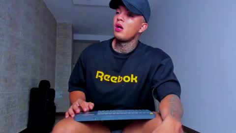 Snapshot of aquiles_elpapi chatting on July 13, 10:07 am AquilesElpapi online show from July 13, 10:07 am