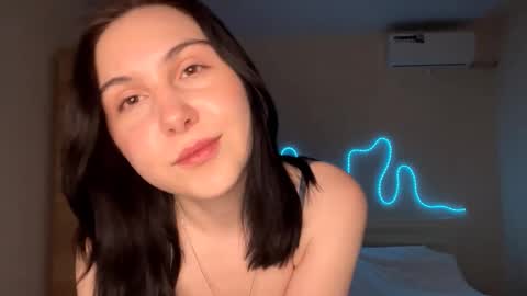 Emi online show from March 14, 4:01 pm