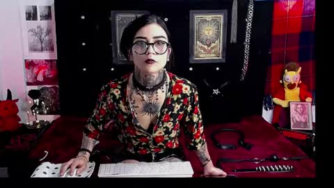 Ardat lili69 online show from May 18, 10:04 pm