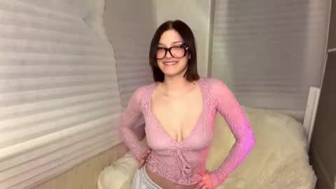 Caroline online show from February 24, 6:50 pm